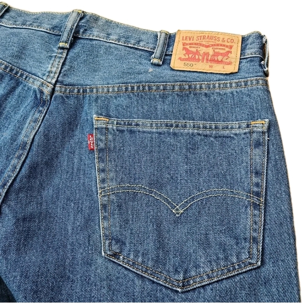 Levi's 550 Relaxed Fit Jeans 38/31 Blue Denim High Waisted Work Wear Streetwear - Picture 3 of 9